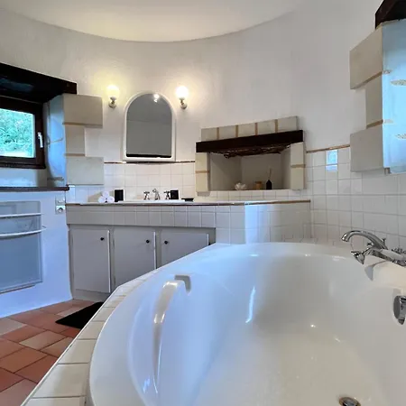 Manoir Les Touches - Bed & Breakfast Cosse