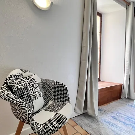 Manoir Les Touches - *