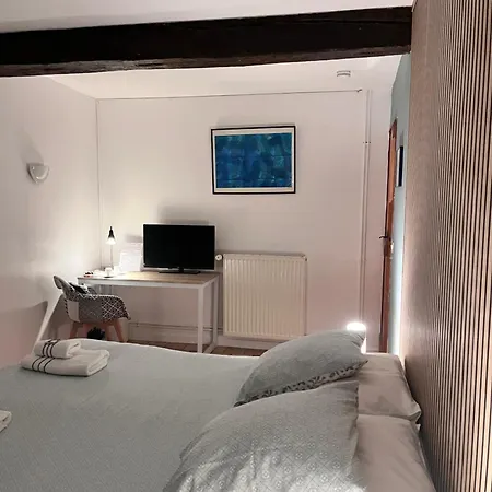 Manoir Les Touches - Bed & Breakfast *