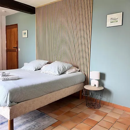 Manoir Les Touches - Bed and breakfast