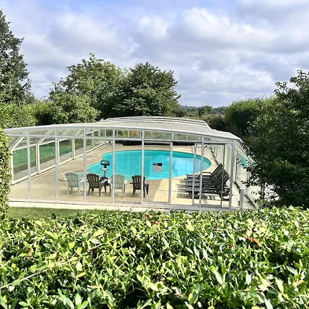 Bed & Breakfast Manoir Les Touches - *