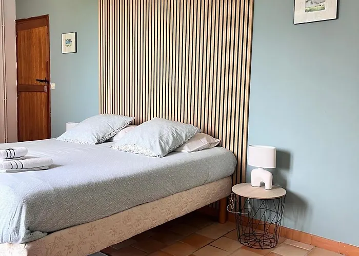 Manoir Les Touches - Bed & Breakfast