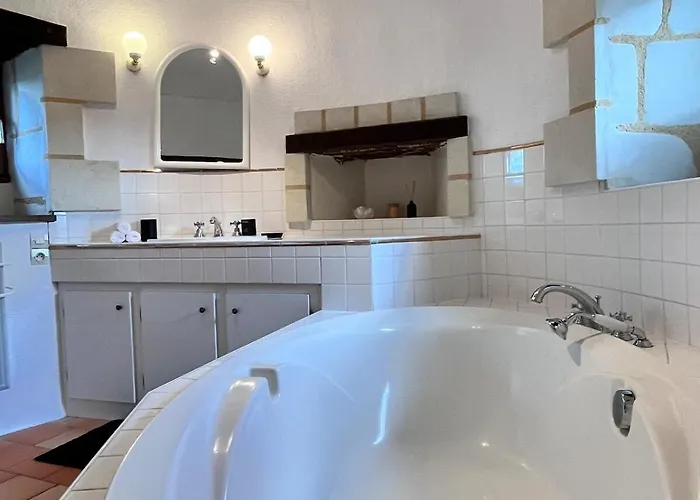 Bed & Breakfast Manoir Les Touches - *