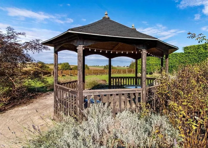 Manoir Les Touches - Bed & Breakfast