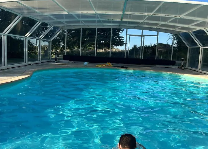 Bed & Breakfast Manoir Les Touches - *